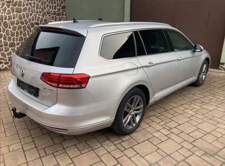 Volkswagen - Passat