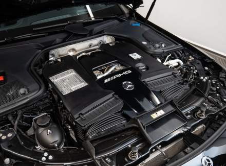 Mercedes-Benz - AMG GT