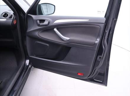 Ford - S-MAX