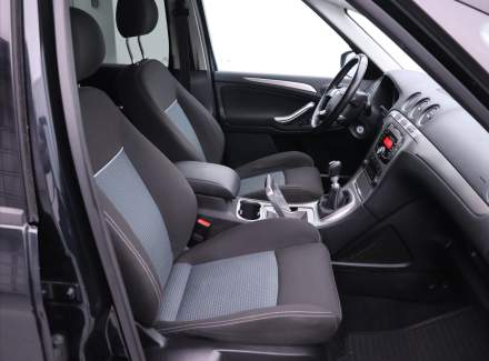 Ford - S-MAX