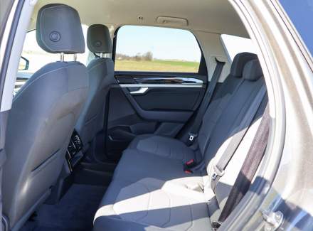 Volkswagen - Touareg