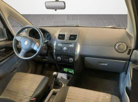 Suzuki - SX4