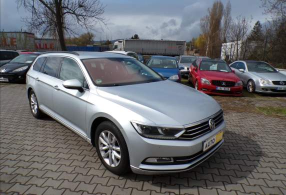 Volkswagen - Passat