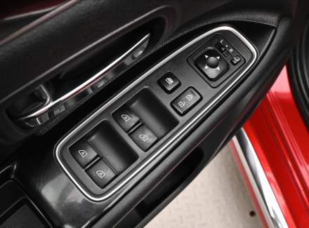 Mitsubishi - Outlander