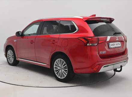 Mitsubishi - Outlander