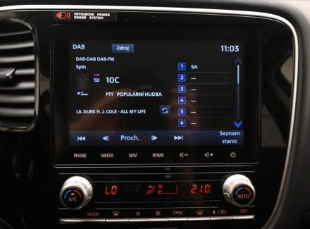Mitsubishi - Outlander