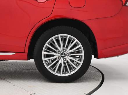 Mitsubishi - Outlander