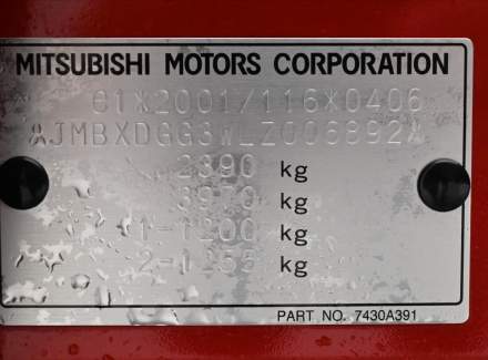Mitsubishi - Outlander