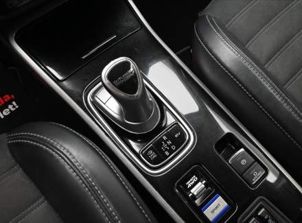Mitsubishi - Outlander