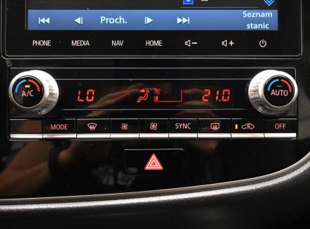 Mitsubishi - Outlander
