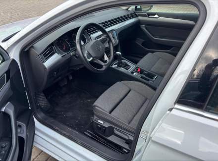Volkswagen - Passat