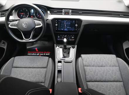 Volkswagen - Passat