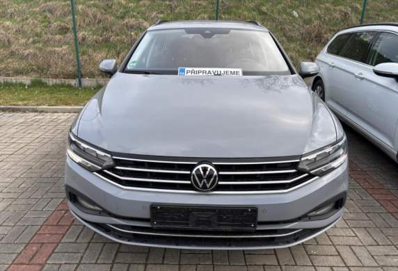 Volkswagen - Passat