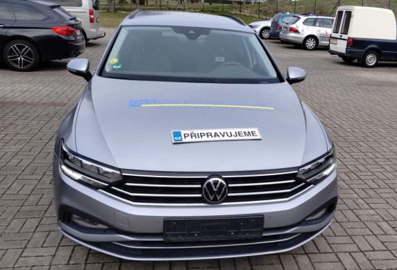 Volkswagen - Passat