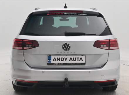 Volkswagen - Passat