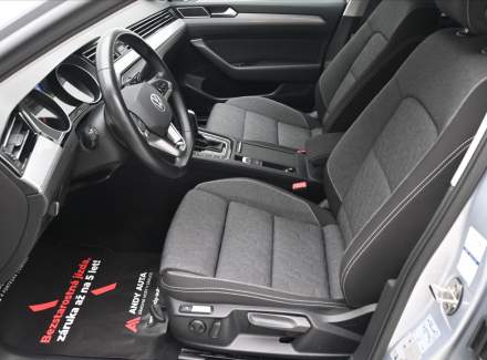 Volkswagen - Passat