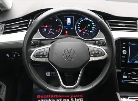Volkswagen - Passat