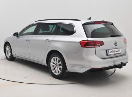 Volkswagen - Passat
