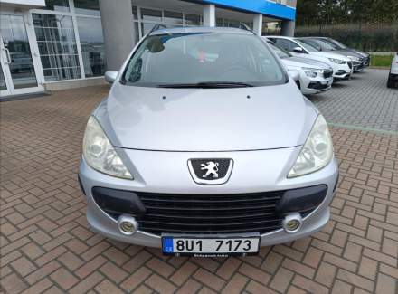 Peugeot - 307