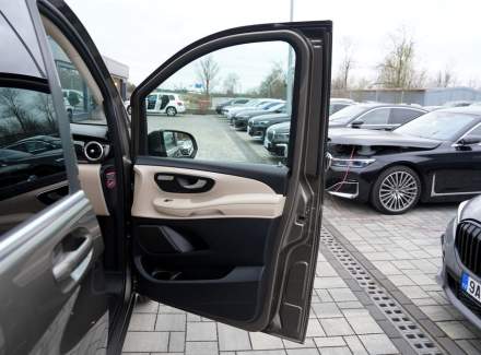 Mercedes-Benz - V-class