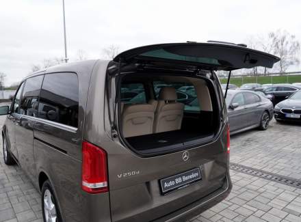 Mercedes-Benz - V-class