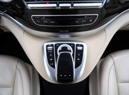 Mercedes-Benz - V-class