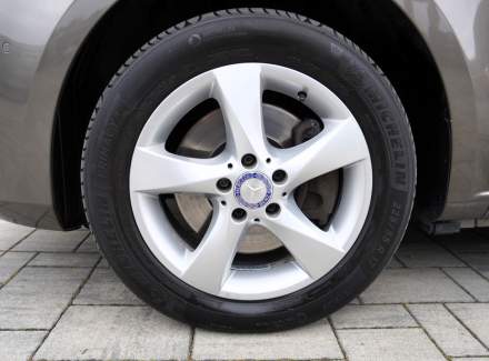 Mercedes-Benz - V-class