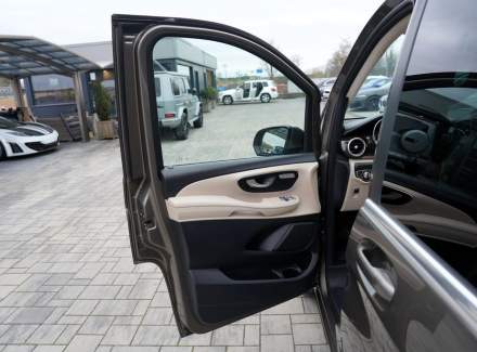 Mercedes-Benz - V-class