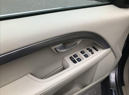 Volvo - XC70