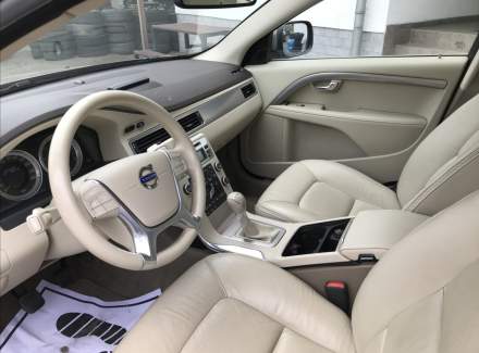 Volvo - XC70