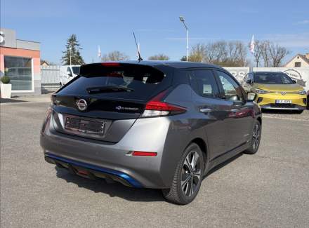Nissan - Leaf