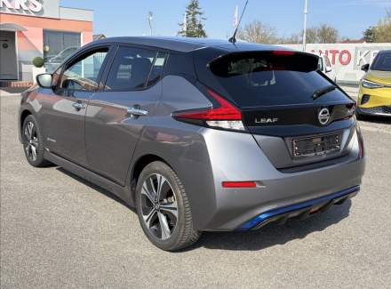 Nissan - Leaf