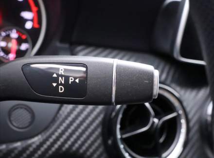 Mercedes-Benz - GLA