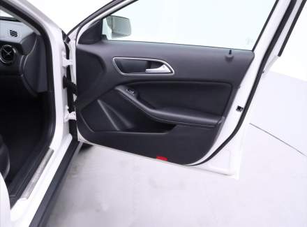 Mercedes-Benz - GLA