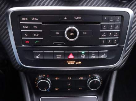 Mercedes-Benz - GLA