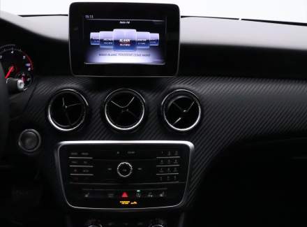 Mercedes-Benz - GLA