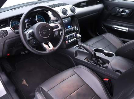 Ford - Mustang