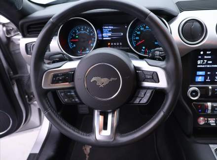 Ford - Mustang