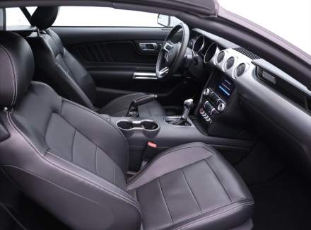 Ford - Mustang