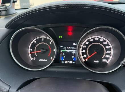 Mitsubishi - Outlander