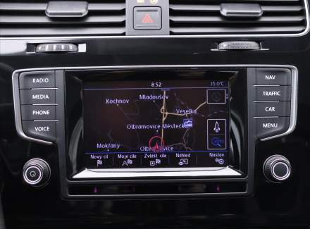 Volkswagen - Golf