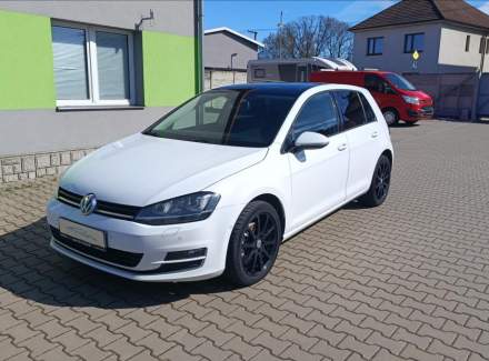 Volkswagen - Golf