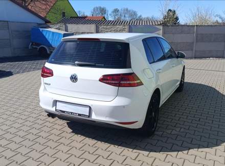 Volkswagen - Golf