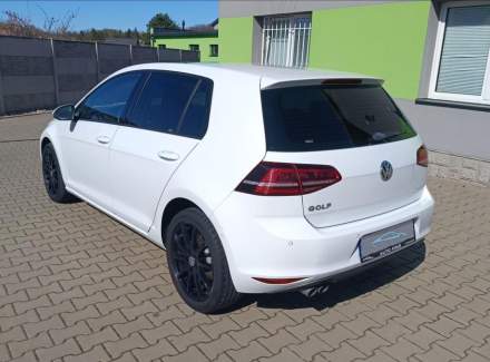 Volkswagen - Golf