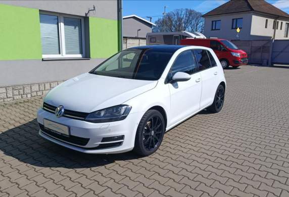 Volkswagen - Golf