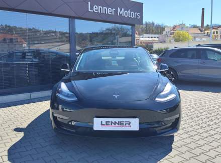 Tesla - Model 3