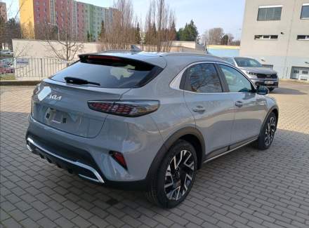 Kia - XCeed