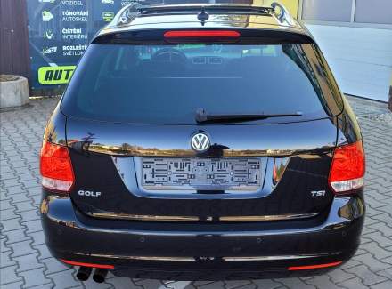 Volkswagen - Golf