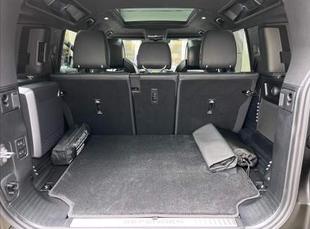 Land Rover - Defender