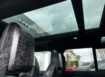 Land Rover - Defender